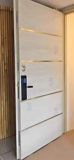 Puerta de seguridad blindada nivel 5 instalada por NojaDigital en Bogotá.